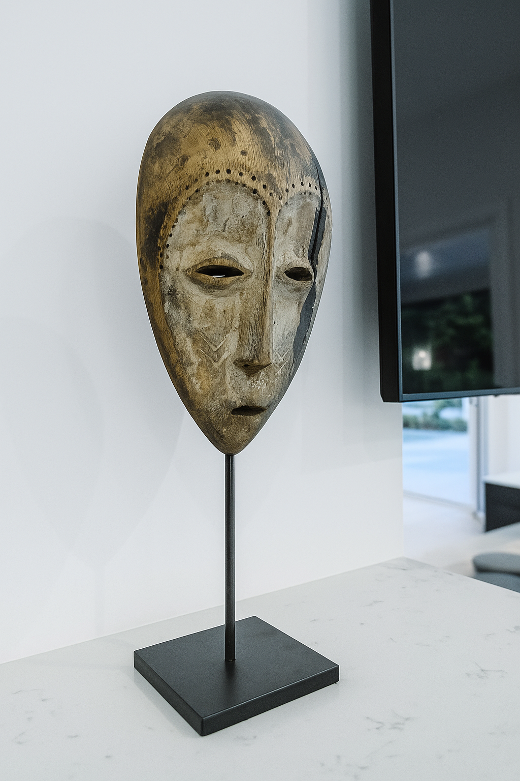 Vintage Lega mask